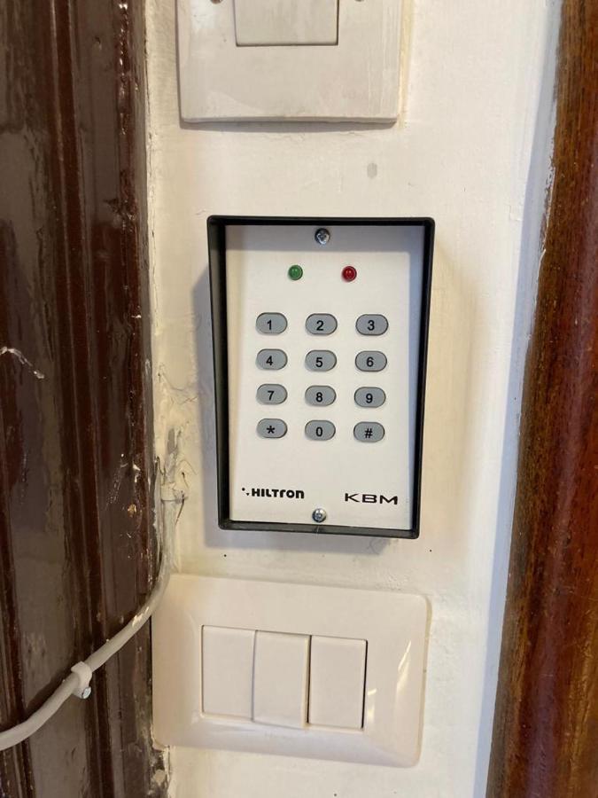 A Casa Di Nonna Ida, Nel Cuore Pulsante Di Napoli Exteriör bild